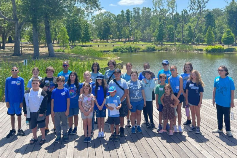 flvs-flex-geography-club-students-take-time-for-a-photo-at-bonnet-springs-park